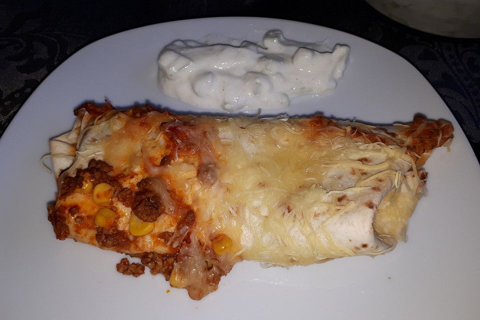 Überbackene Enchiladas mit Tzatziki