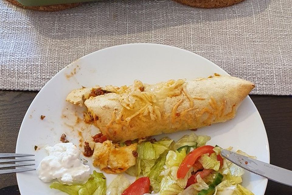 Überbackene Enchiladas mit Tzatziki