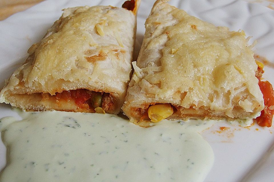 Überbackene Enchiladas mit Tzatziki