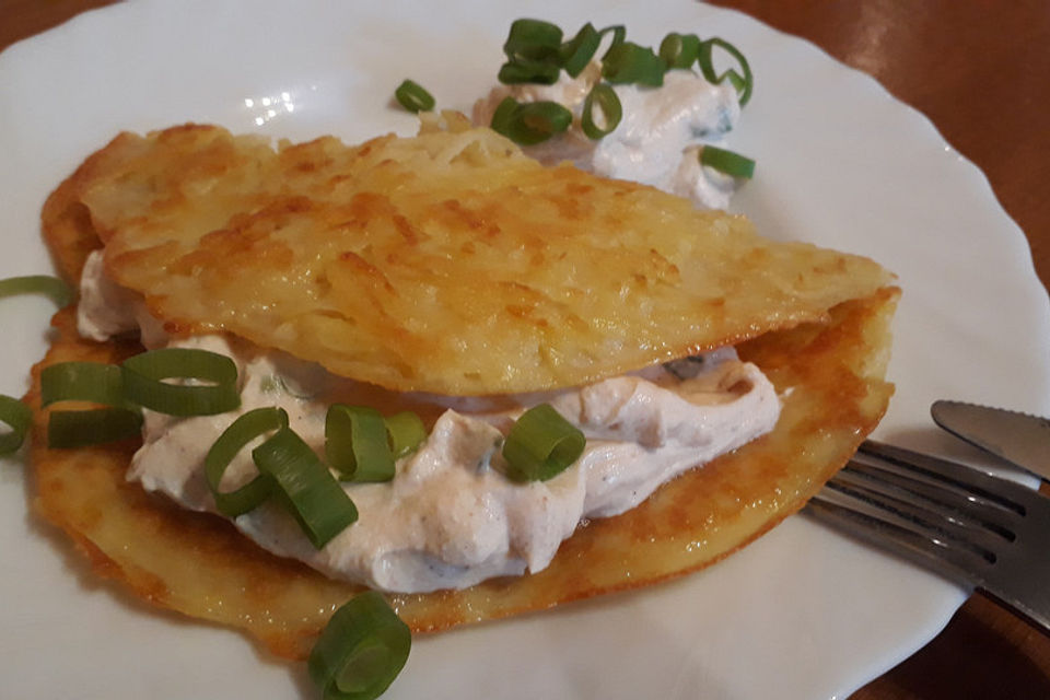 Kartoffel - Crêpes mit Schnittlauchquark