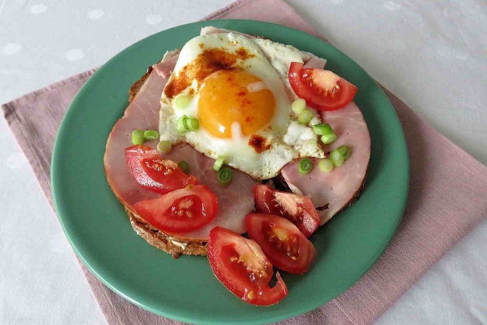 Spiegelei-Brot im Frühling