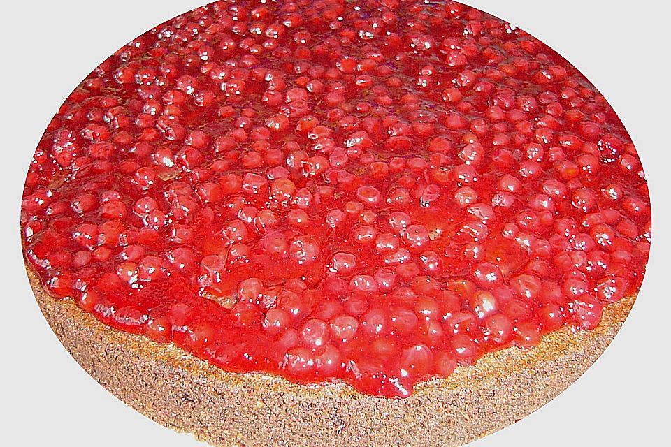 Herrentorte mit  Preiselbeeren und Kaba