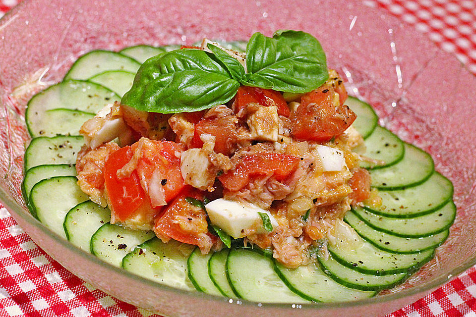 Mozzarella - Thunfisch - Salat