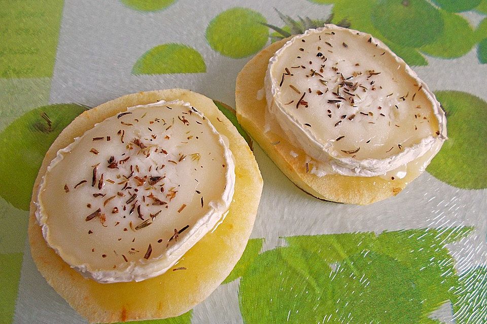 Apfel, mit Ziegenkäse überbacken