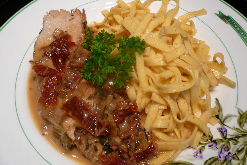 Putenbrust mit getrockneten Tomaten