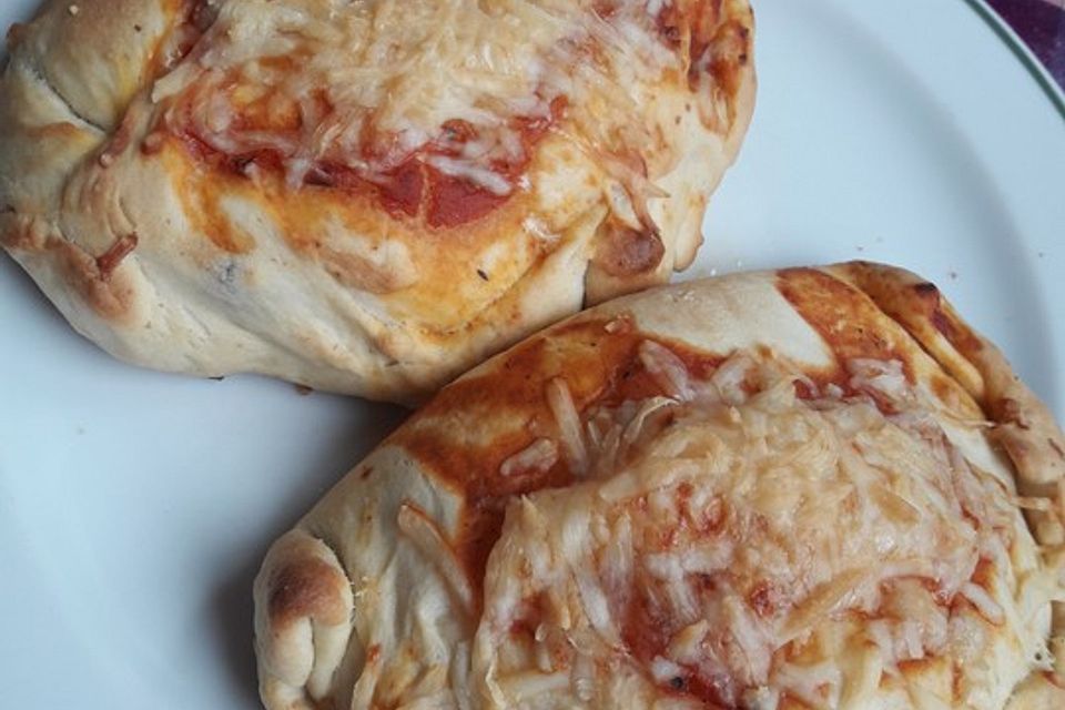 Schnelle Calzone