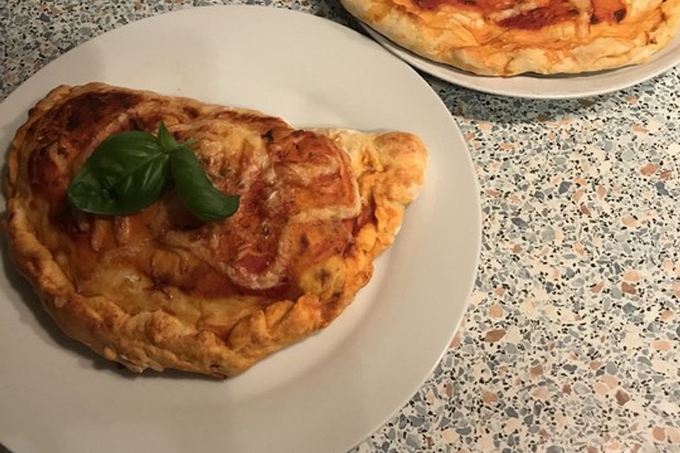 Schnelle Calzone