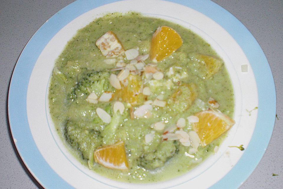 Brokkoli - Cremesuppe mit Orange