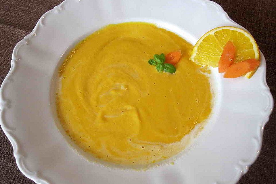 Möhren - Orangen - Cremesuppe