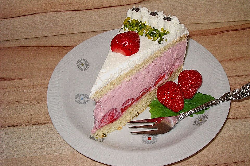 Pistazien - Erdbeer - Torte