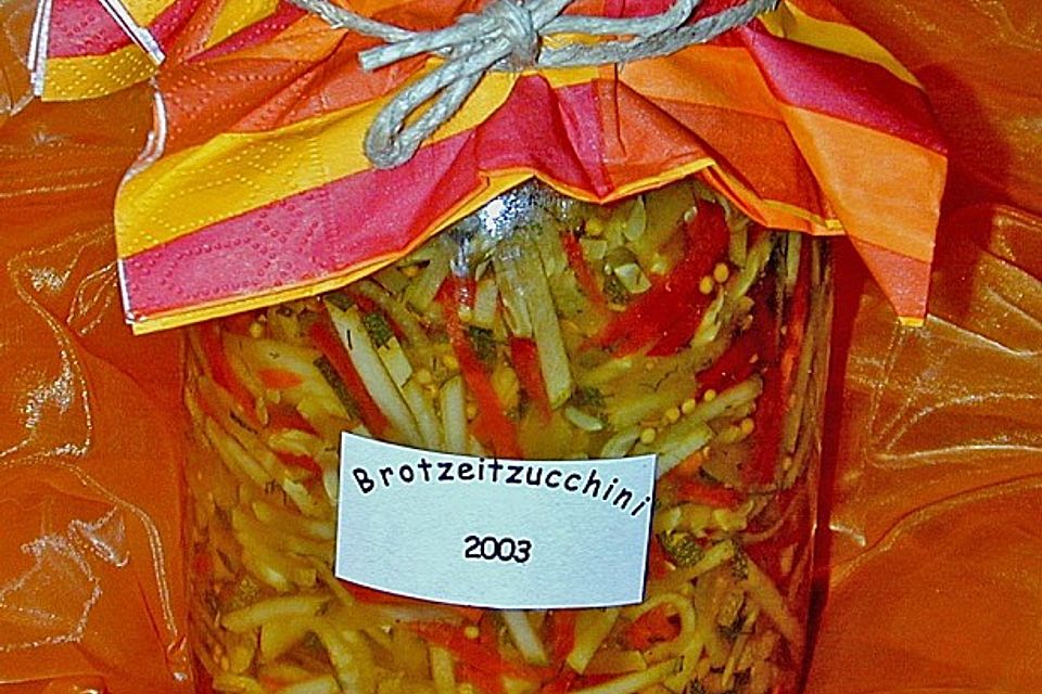 Eingelegte Zucchini