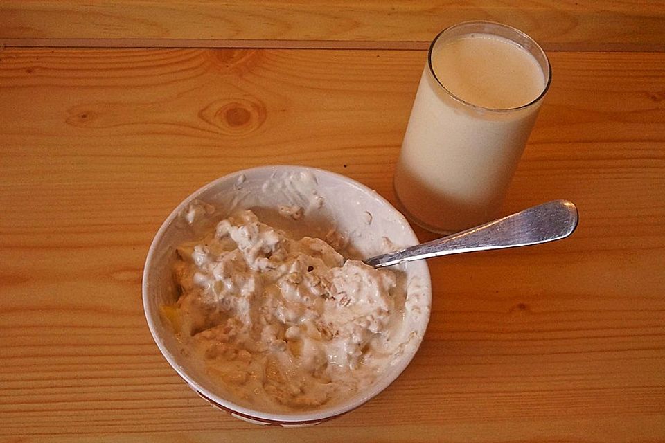 Yvis Orangen - Buttermilch - Müsli