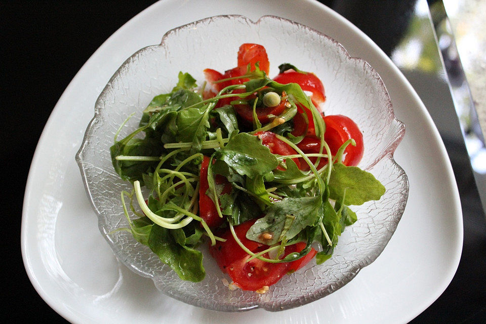 Rucola Salat mit Kirschtomaten