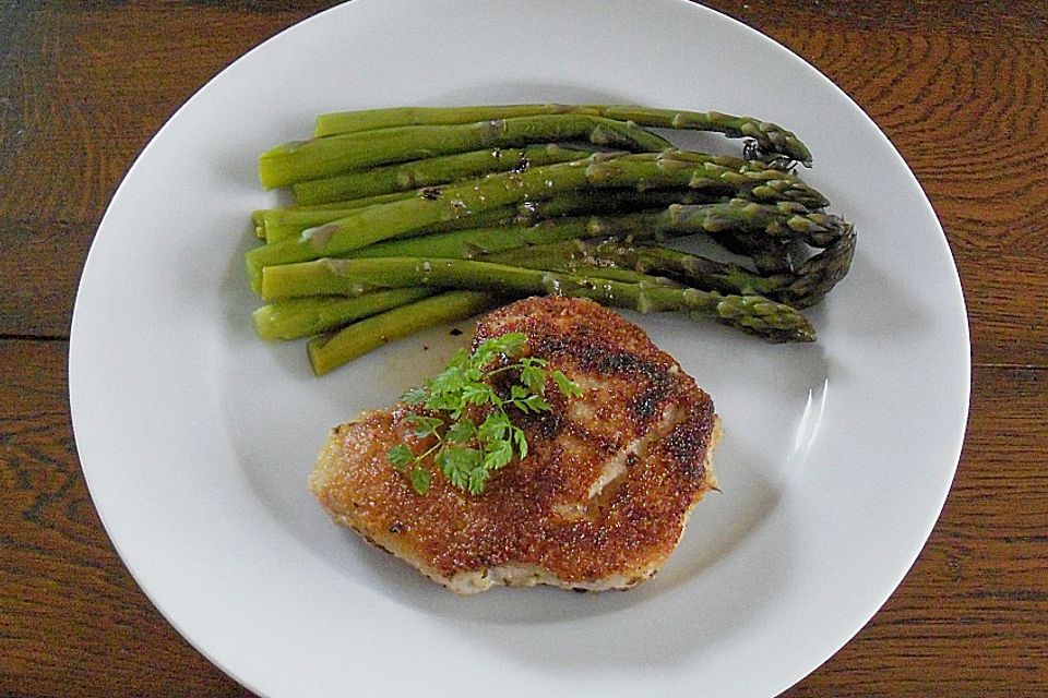 Parmesanschnitzel mit Spargel