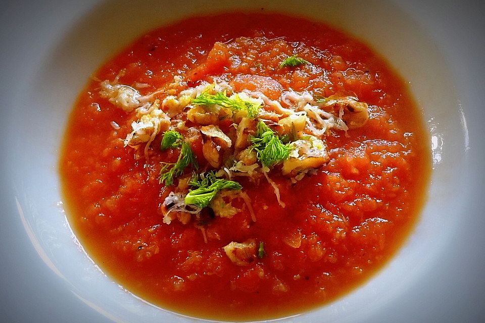 Schnelle Tomatensuppe mit Fenchel