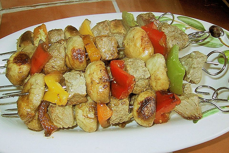 Lammspieße mit Tomaten - Dip