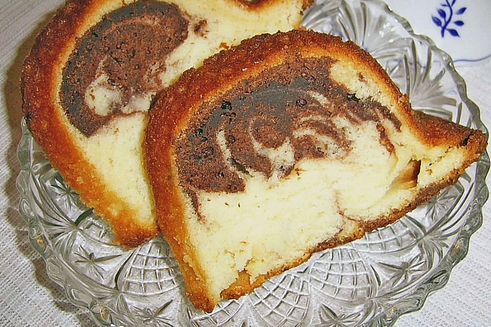 Schlagobers - Marzipan -  Marmor - Gugelhupf