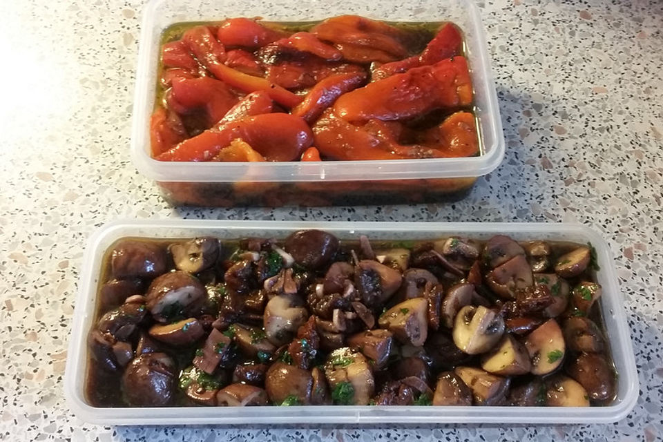 Antipasti mit Champignons