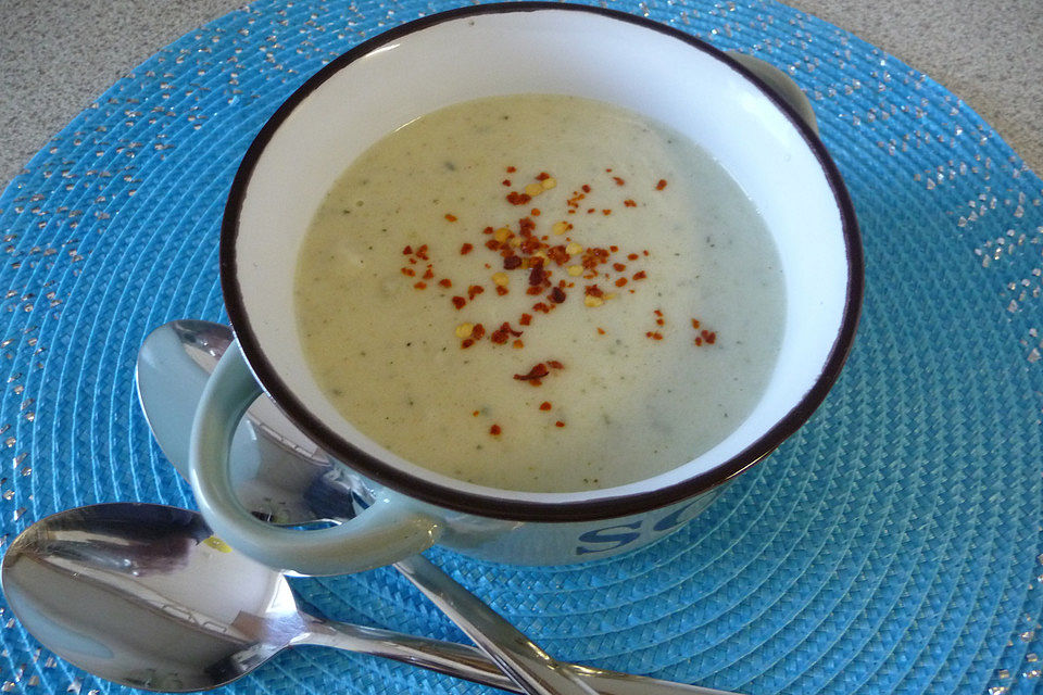 Zucchini - Blumenkohl - Cremesuppe