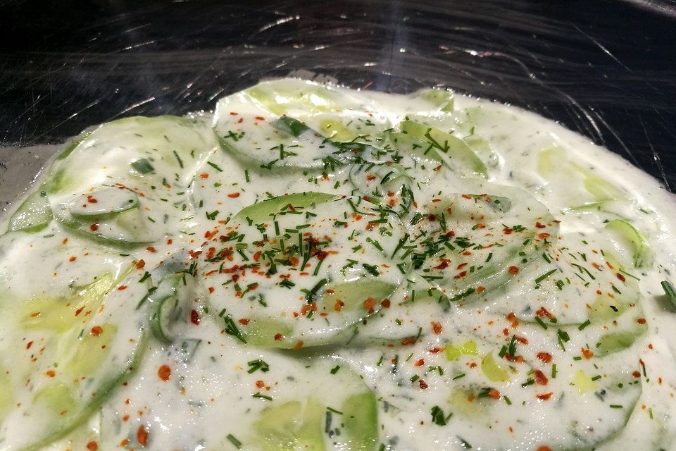 Gurkensalat mit Joghurt