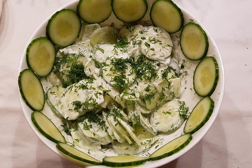 Gurkensalat mit Joghurt