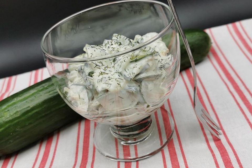 Gurkensalat mit Joghurt