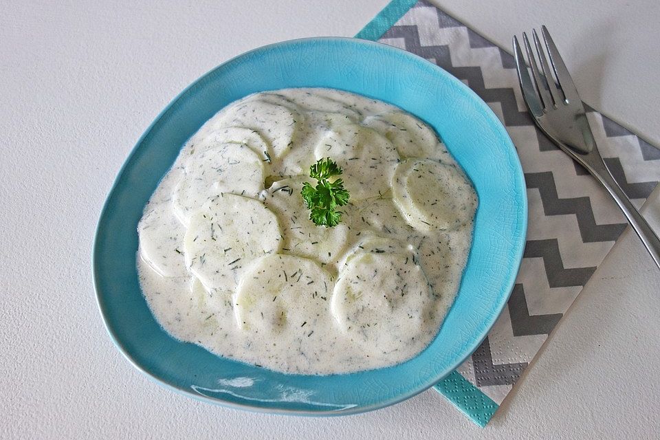 Gurkensalat mit Joghurt