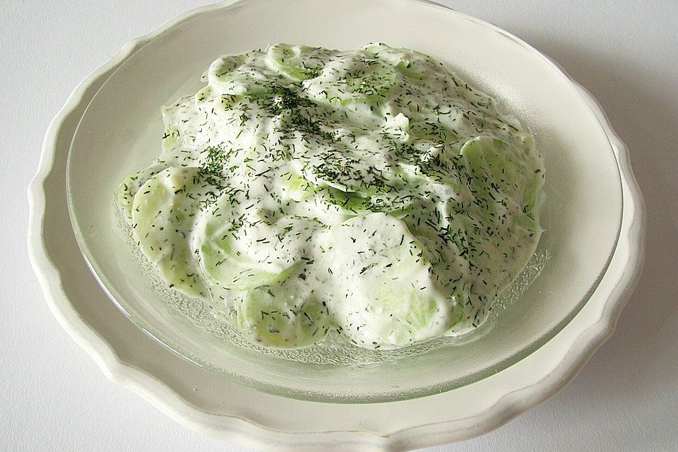 Gurkensalat mit Joghurt