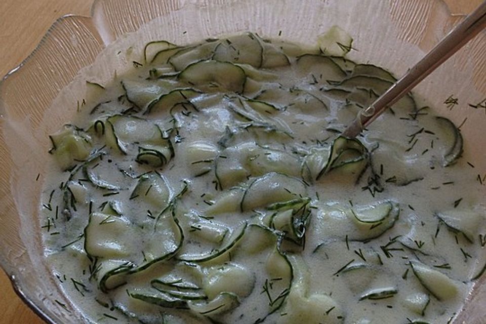 Gurkensalat mit Joghurt