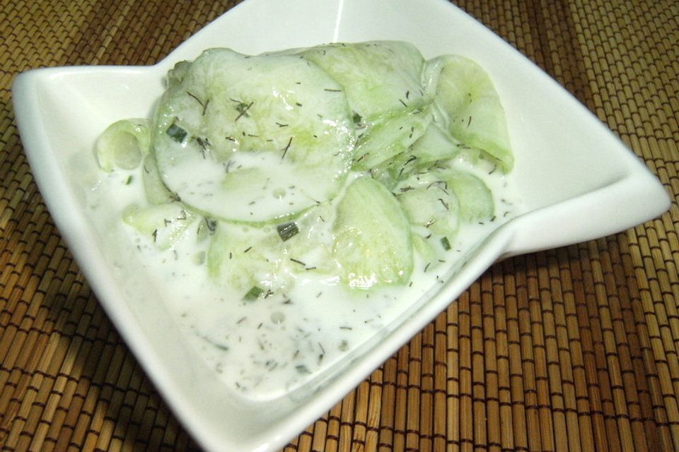 Gurkensalat mit Joghurt