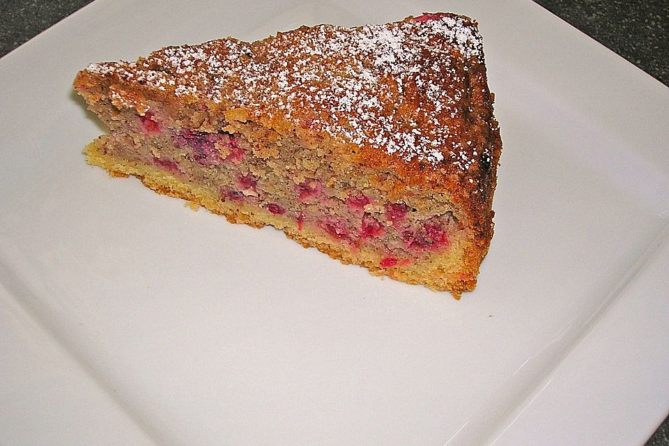 Johannisbeerkuchen mit Mandeldecke