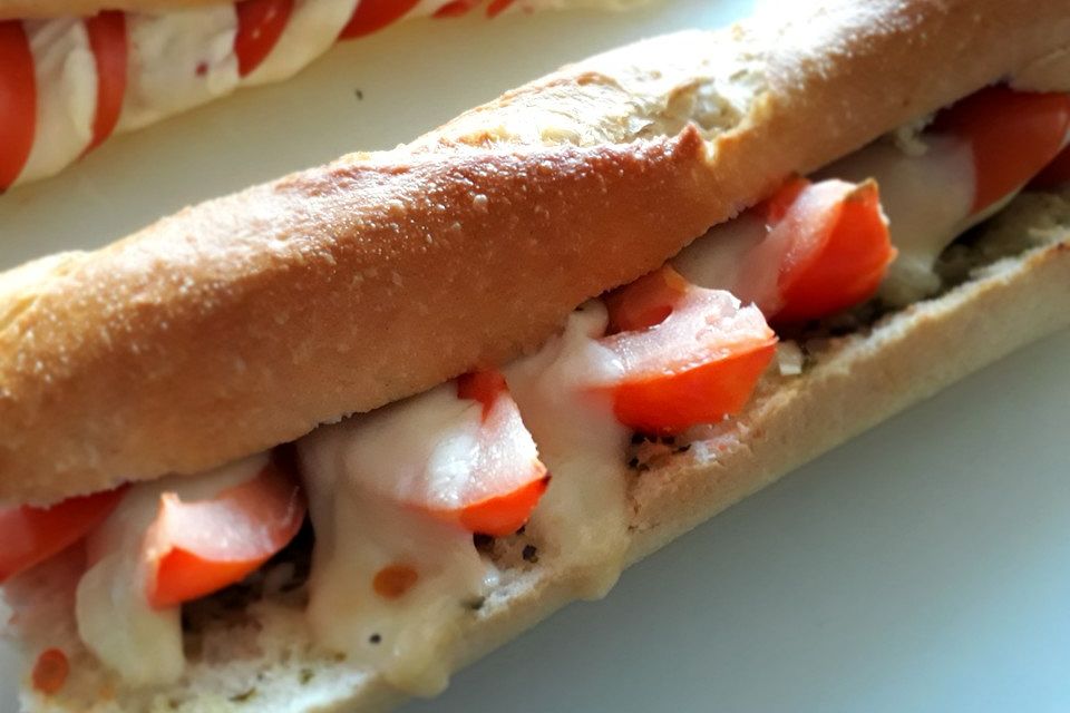 Mozzarella - Tomaten - Baguette