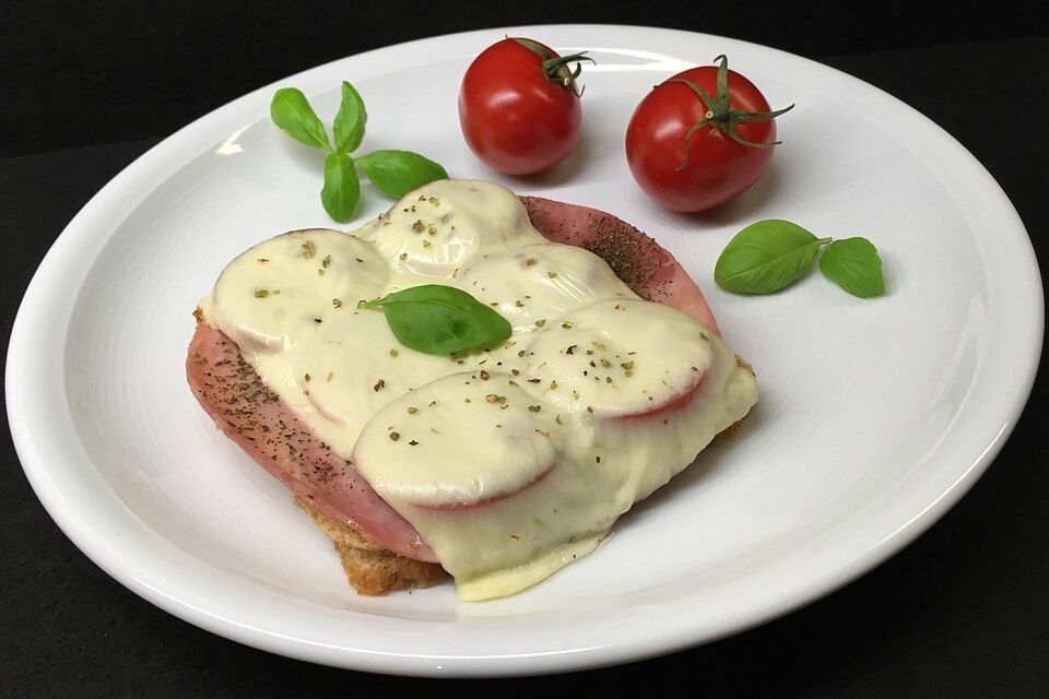 Tomatenbrot aus der Mikrowelle