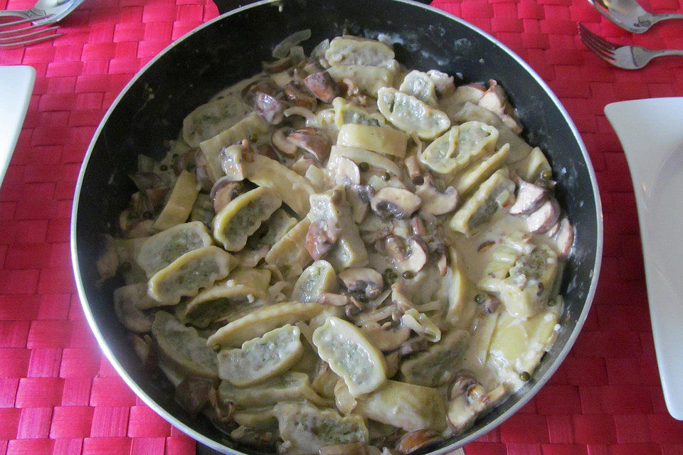 Maultaschen in Pfeffersoße