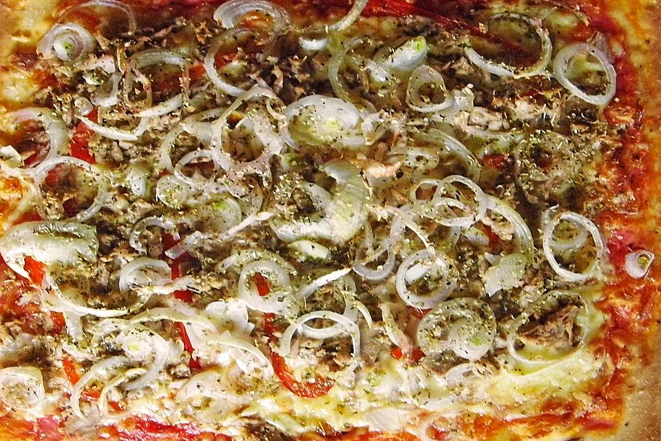 Thunfisch - Pizza