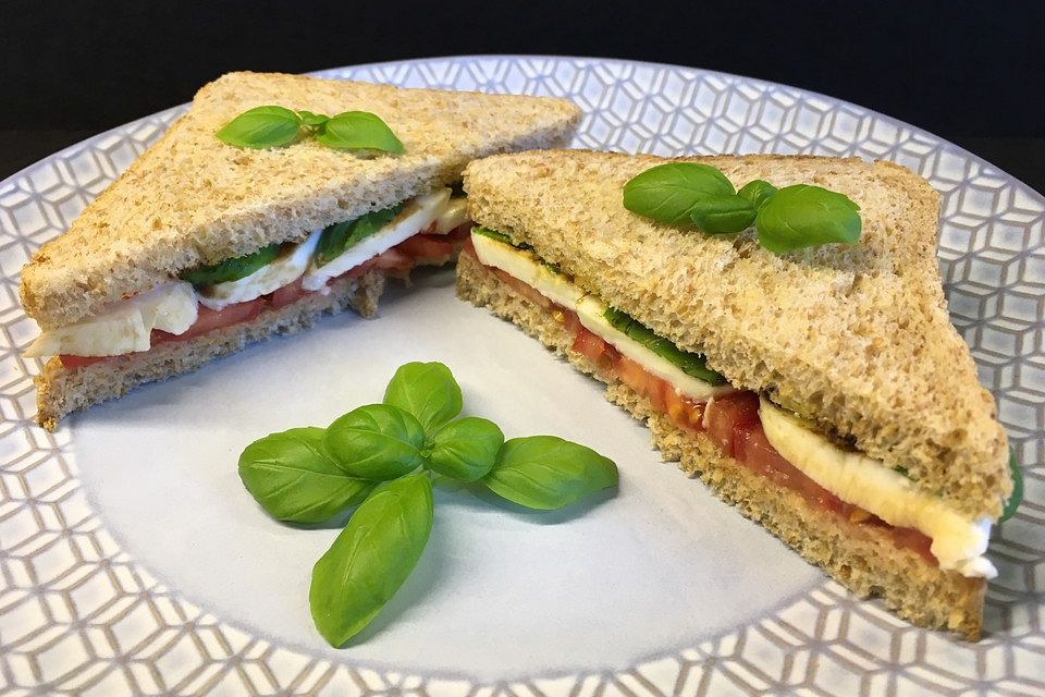 Tomate Mozzarella Sandwich