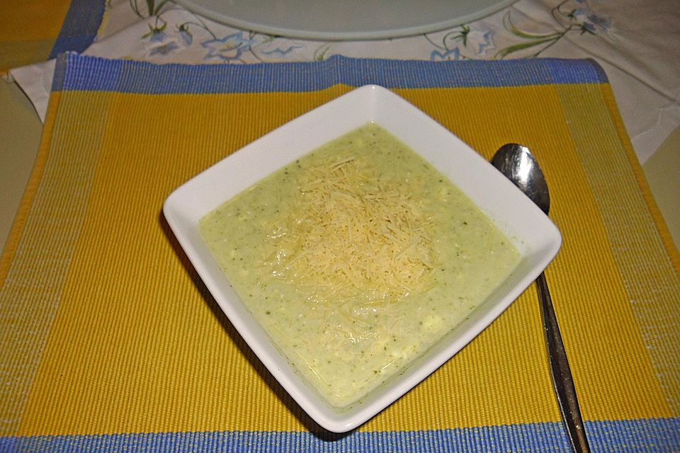 Brokkoli - Creme - Suppe LIGHT