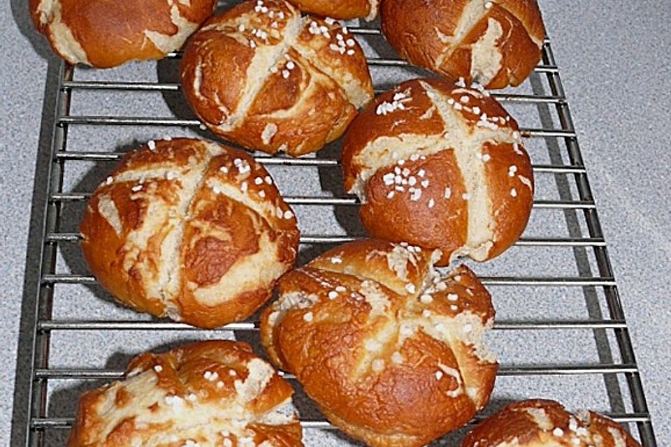 Laugenbrötchen