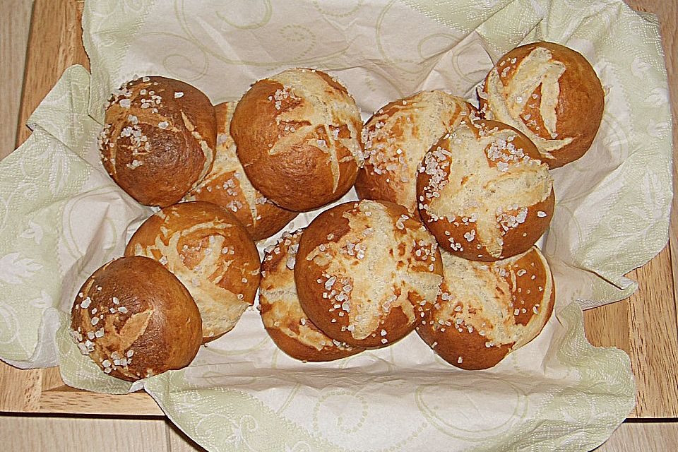 Laugenbrötchen