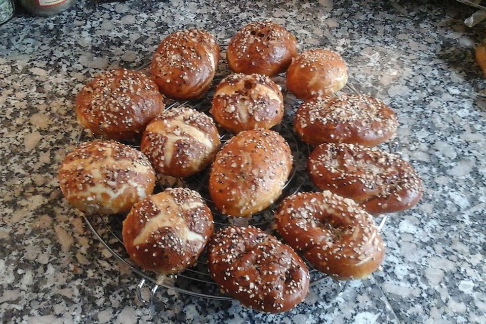 Laugenbrötchen