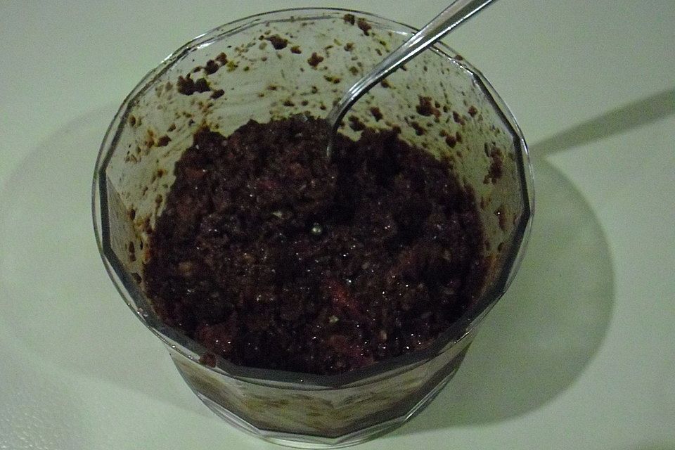 Rote Olivenpaste