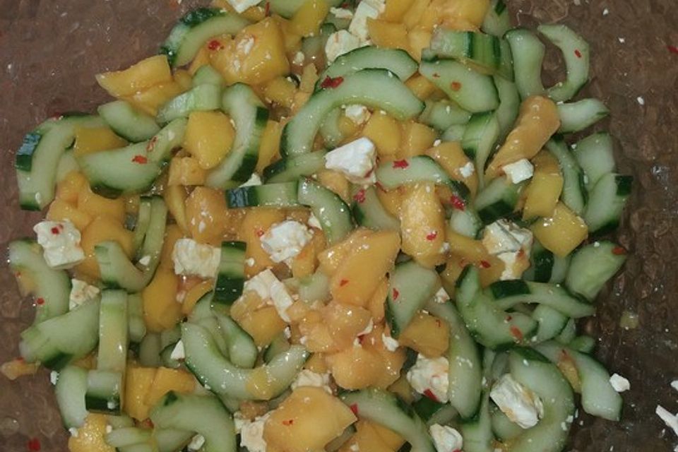 Gurken - Mango - Salat