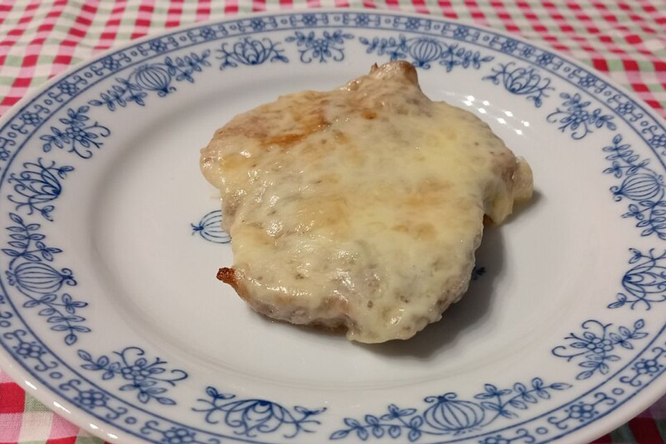 Koteletts mit Käse überbacken