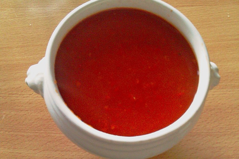 Einfache Paprika-Tomatensuppe