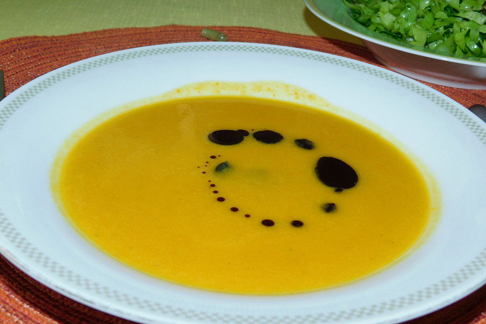 Kürbissuppe mit Kürbiskernöl