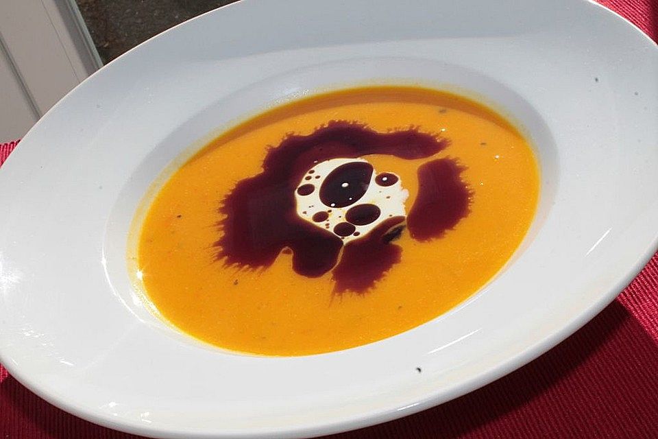 Kürbissuppe mit Kürbiskernöl