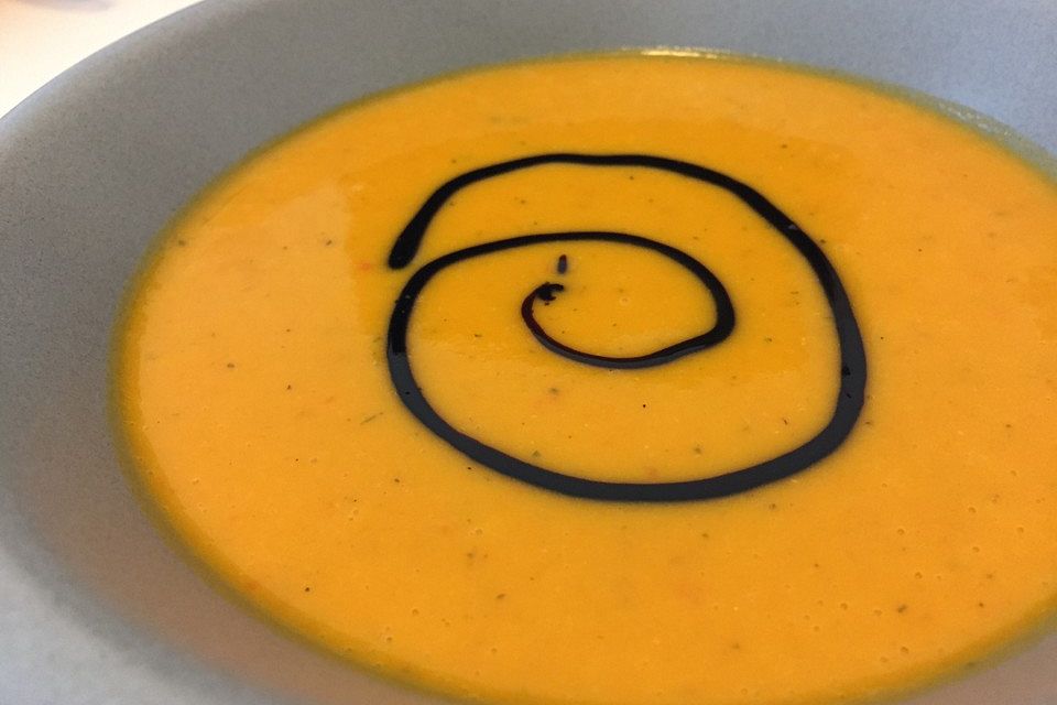 Kürbissuppe mit Kürbiskernöl