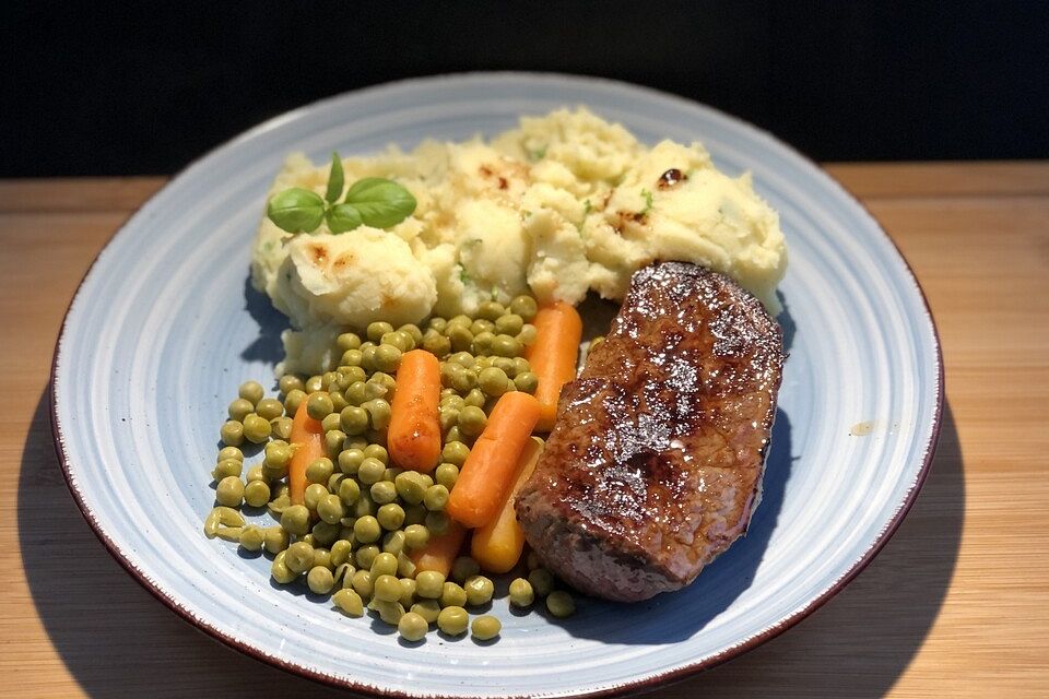 Filetsteak mit Kartoffelpüree