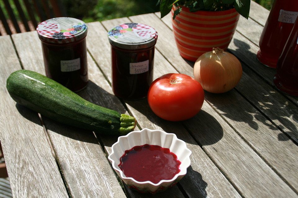 Ketchup aus Johannisbeeren