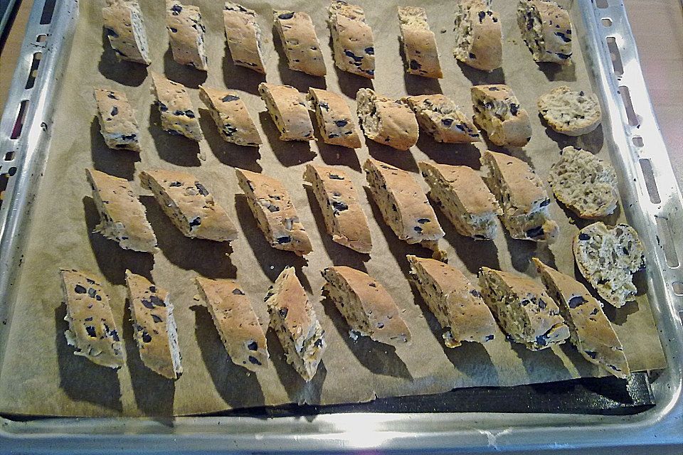 Parmesan - Oliven - Biscotti